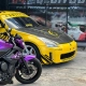 Nissan 350Z amarelo com envelopamento e grafismos JDM