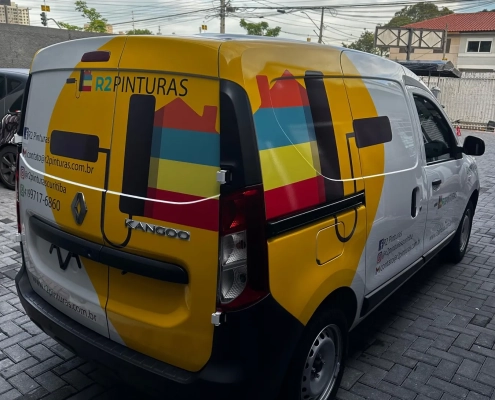 Renault Kangoo envelopada para a R2 Pinturas