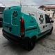 Renault Kangoo com plotagem de pet shop em verde água