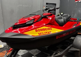 Jet ski plotado do Bombeiro Militar na oficina