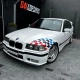 BMW Série 3 E36 branco com bandeira quadriculada BMW Motorsport