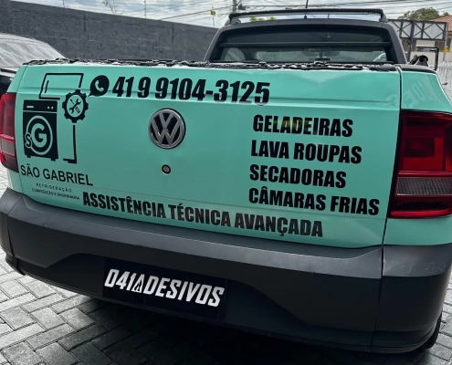 Traseira de VW Saveiro verde água plotada São Gabriel
