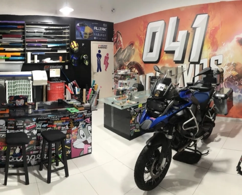 Moto BMW GS na primeira loja 041 Adesivos com painel laranja