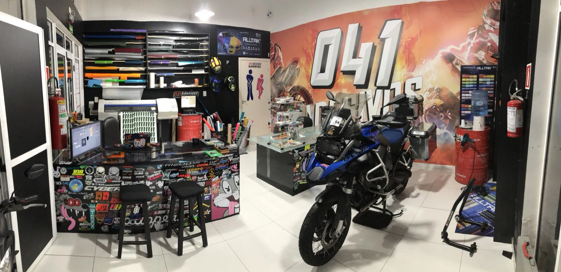 Moto BMW GS na primeira loja 041 Adesivos com painel laranja