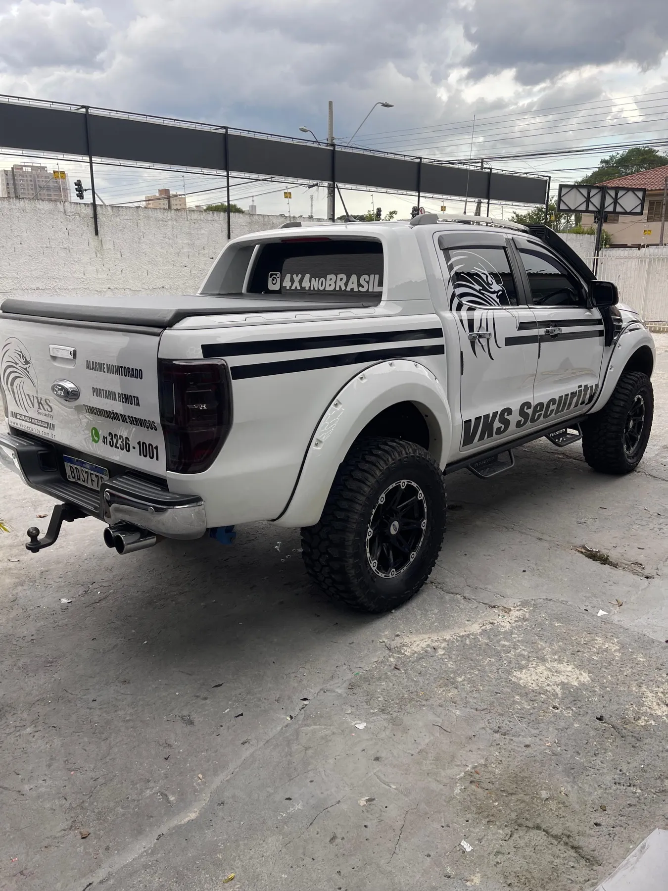 Traseira da Ford Ranger VKS Security personalizada