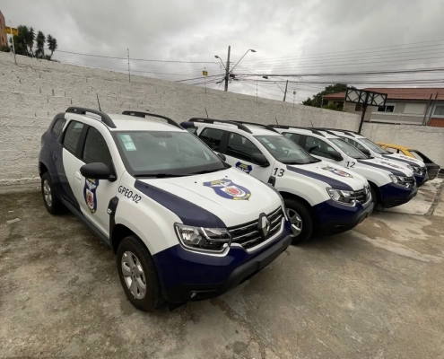 Frota de Renault Duster da Guarda Municipal plotadas