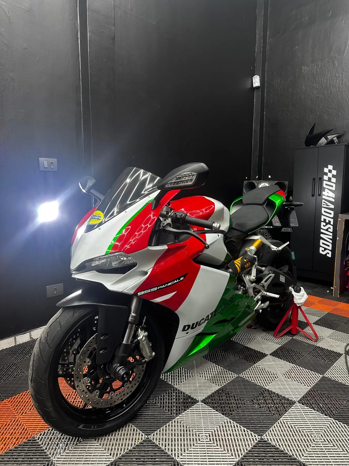 Ducati Panigale tricolor Itália na loja 041 Adesivos