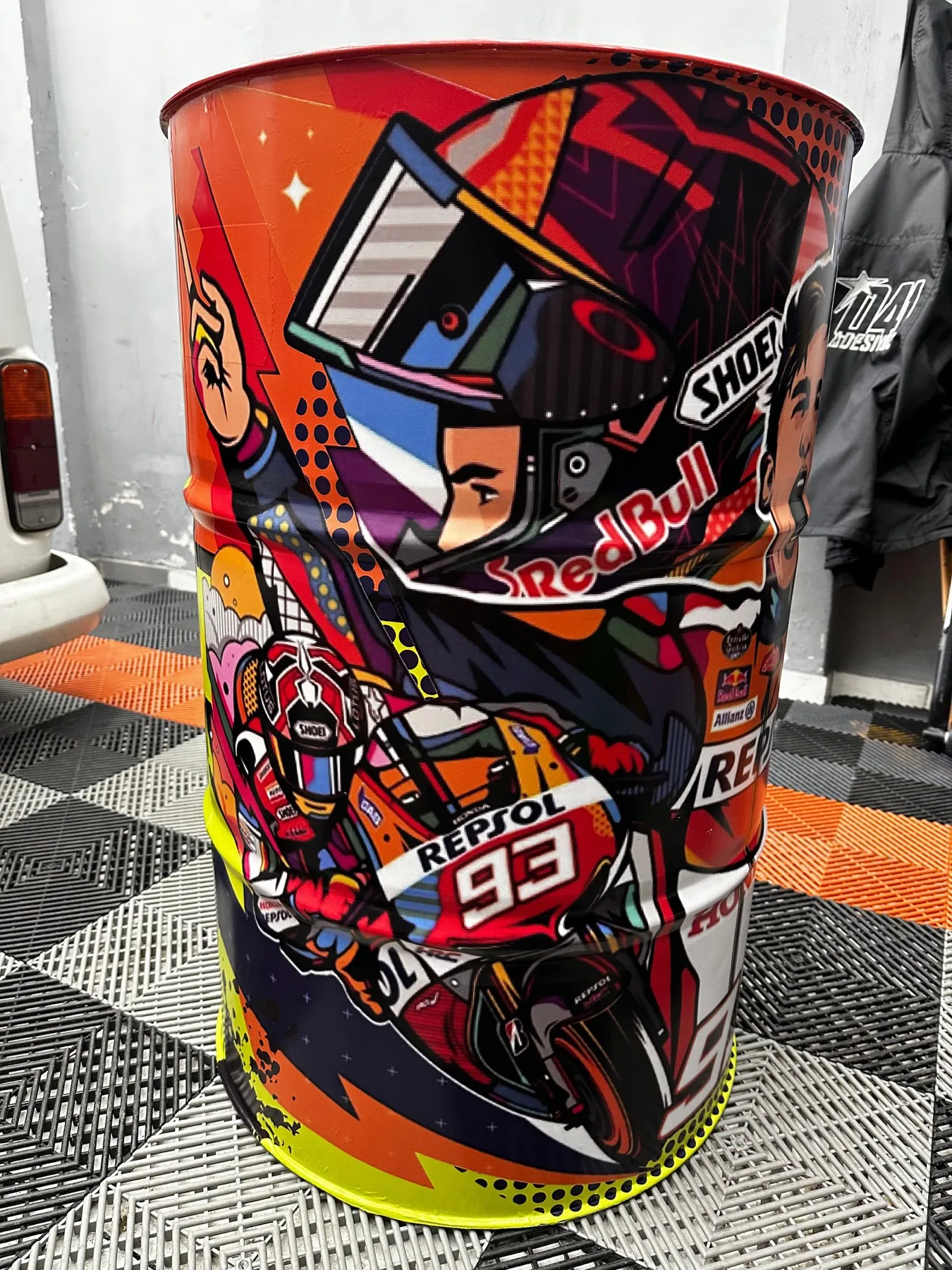 Tambor de 200 litros envelopado tema Marc Marquez 93 Repsol