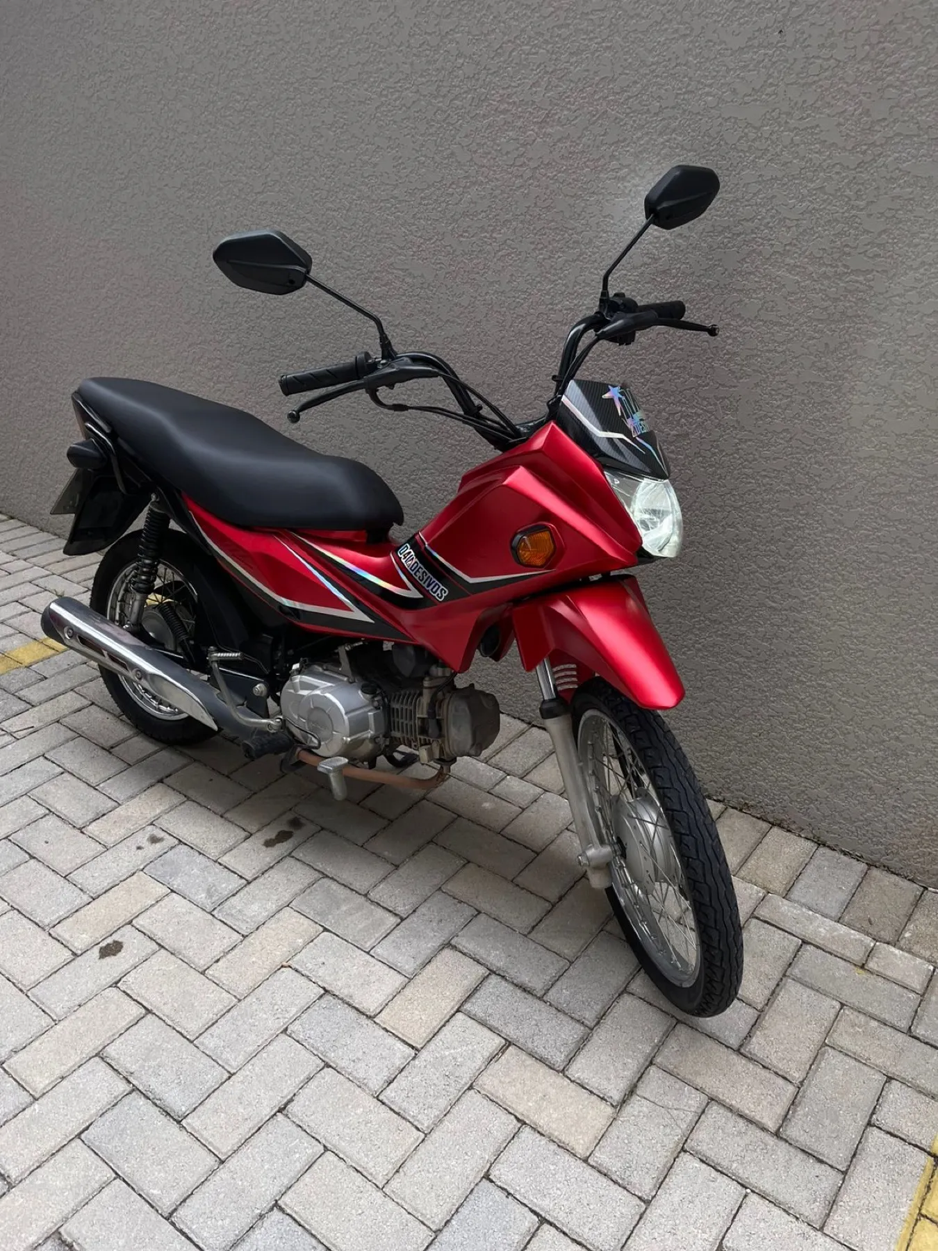 Honda Titan 160 com kit de grafismo edição limitada